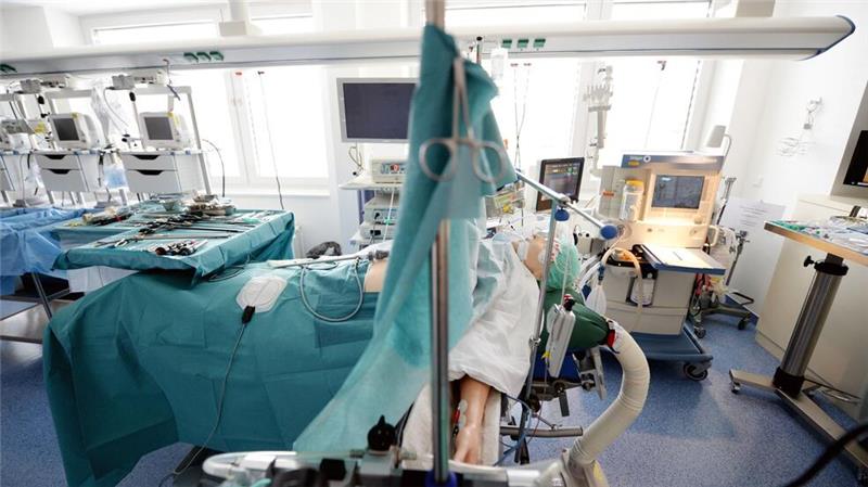 Organspende auch nach Herz-Kreislauf-Stillstand? Hirntod oder Herztod - was sollen Ärzte für eine Organentnahme feststellen müssen? (Symbolbild)