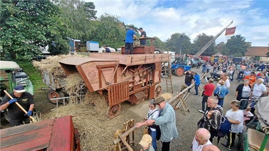 Historische Landmaschinen und ein buntes Rahmenprogramm: Das ist „Wölti unter Dampf“.