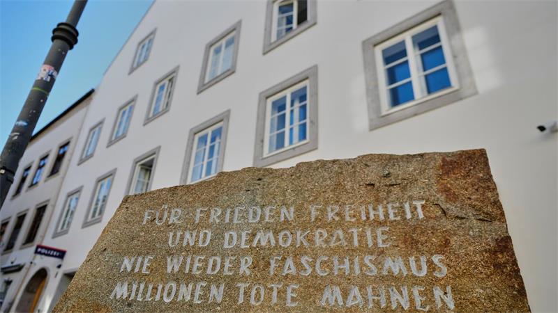 Hitlers Geburtshaus ist nun eine Polizeistation Hitlers Geburtshaus in Österreich ist nun eine Polizeistation