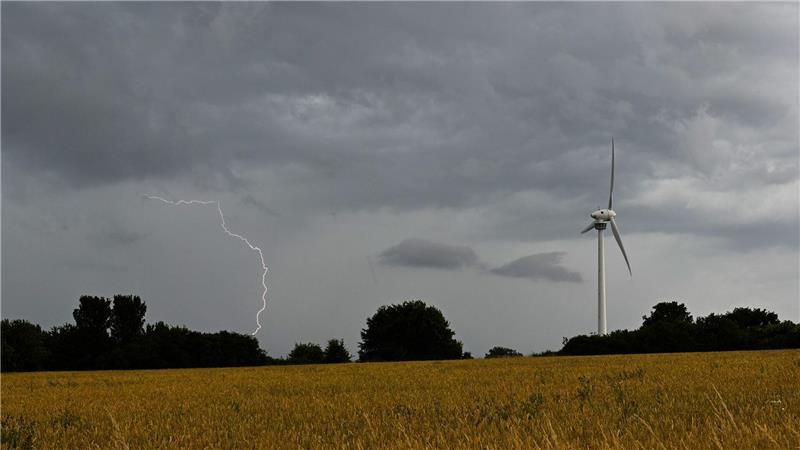 Hitze und Gewitter werden in Niedersachsen erwartet. (Archivbild)