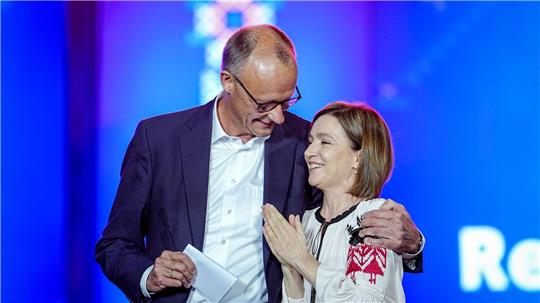 Höhepunkt des Besuchs war ein gemeinsamer Auftritt bei einer großen Unabhängigkeitsparty.