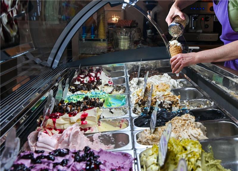 Hohe Kugel-Preise: Eisdielen-Verband wehrt sich gegen Kritik Höhere Miet-und Energiekosten sind laut Eisdielen-Verband Gründe für höhere Kugel-Preise.