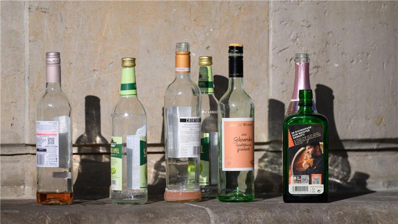 Höhere Verbrauchsteuern auf Alkohol könnten nach Schätzungen Milliardensummen in die Staatskasse spülen. (Symbolbild) 