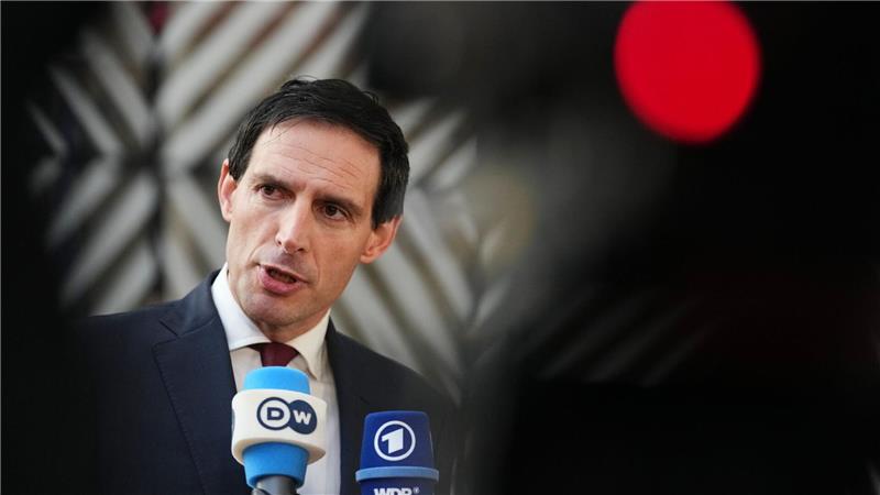 Hoekstra kündigt an, dass die EU auf dem Klimagipfel für mehr Ehrgeiz kämpfen will. 