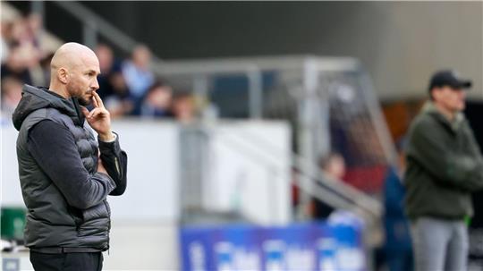 Hoffenheims Trainer Christian Ilzer erwartet eine schwere Aufgabe gegen den VfL Wolfsburg. (Archivbild)