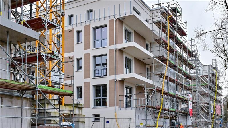 Tiefstand bei neuen Wohnungen - Regierung will Turbo zünden Hohe Kosten und Zinsen machen Neubauprojekte unrentabel (Archivbild)