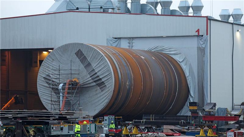 Hohe US-Zölle etwa auf Stahl belasten die Wirtschaft.