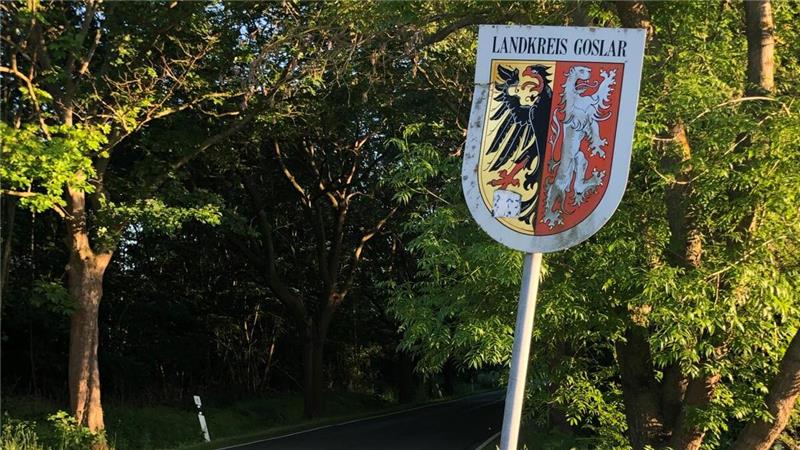 Kreistag Goslar beschließt Austritt aus regionaler Projektgemeinschaft Hoheitszeichen des Landkreises Goslar: Der Kreistag hat in dieser Woche den Ausstieg aus der Projektgemeinschaft "Allianz für die Region" beschlossen.