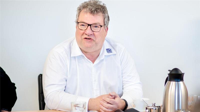 Holger Elixmann bleibt Präsident des VfL Osnabrück.