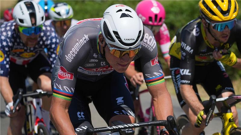 Sekunden-Krimi bei der Tour: Van der Poel wieder in Gelb Holt sich nach nur einem Tag das Gelbe Trikot zurück: Mathieu van der Poel