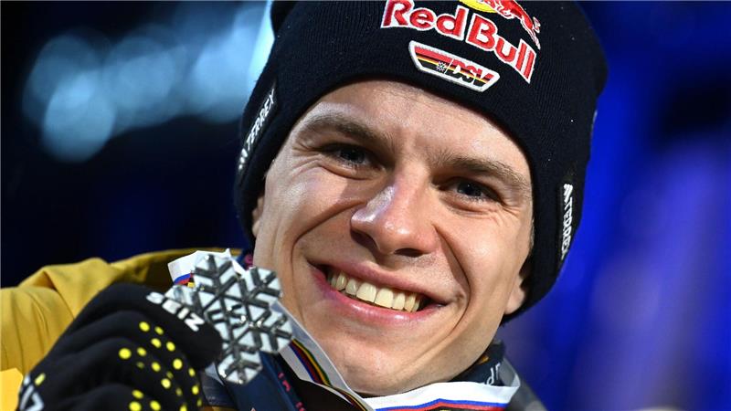 Abschied nach Olympia: Skisprung-Bundestrainer macht Schluss Holte bei der WM 2025 die einzige Skisprung-Medaille: Andreas Wellinger.