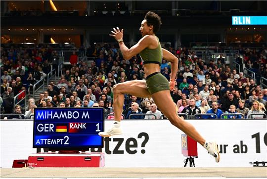 Holte sich beim Istaf Indoor in Berlin den Sieg: Malaika Mihambo.