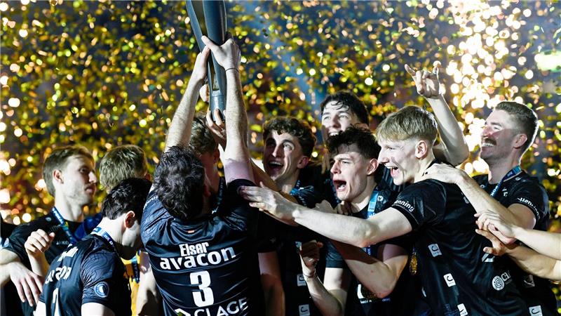 Holten sich im Februar im Pokalfinale den ersten Titel der Vereinsgeschichte: Lüneburgs Volleyballer. (Archivbild)