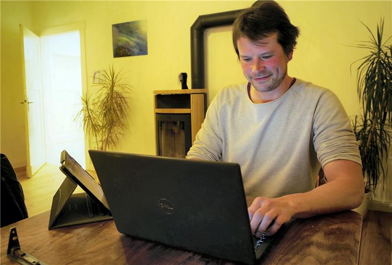 Landesjugendpfarrer: „Ich bin angekommen im Harz“ Homeoffice ist für den Landesjugendpfarrer nichts Ungewöhnliches. Doch begibt er sich dank der Corona-Lockerungen endlich auf die Reise von Gemeinde zu Gemeinde, wie er es sich beim Amtsantritt vorgenommen hatte. Foto/Archivfotos: Potthast