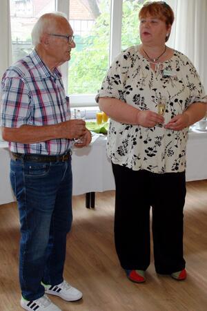 Horst Kintscher und Susanne Kühne begrüßen gemeinsam ihre Gäste.
