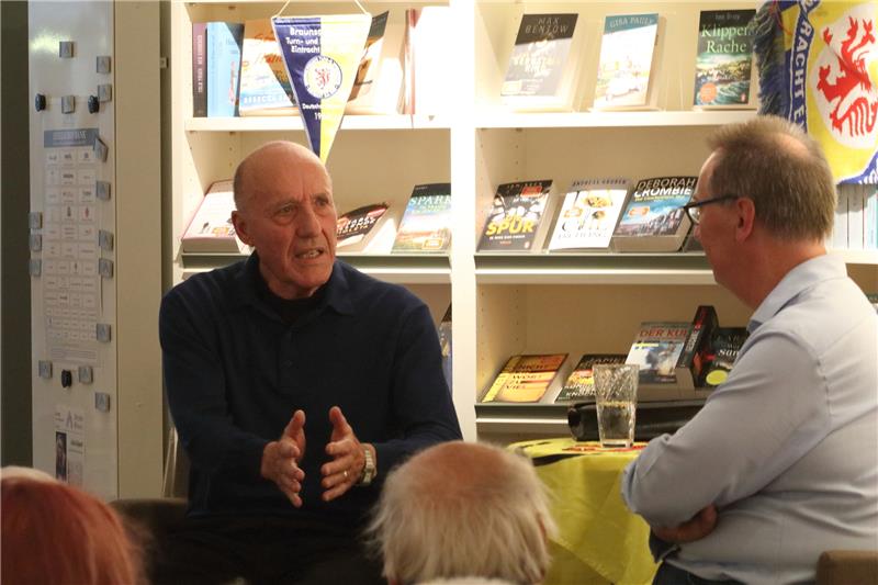 Eintracht-Legende erzählt in Bad Harzburg von seinem Leben Horst Wolter im Gespräch mit Detlef Linke.