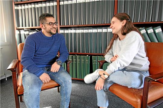 Hosam Sabha und Caterina Klaeden im Gespräch.  Foto: Kühlewind
