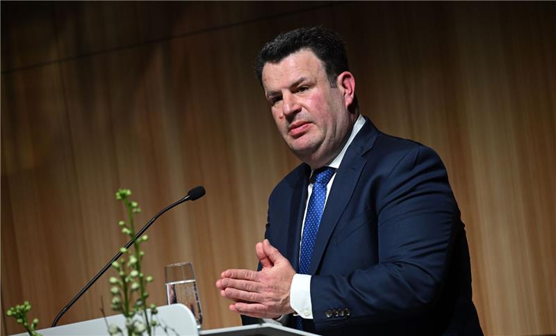 Heil: Gesetz für Tariftreue soll kommen Hubertus Heil (SPD) beim Festakt der Hans-Böckler-Stiftung zu 75 Jahre Tarifvertragsgesetz.