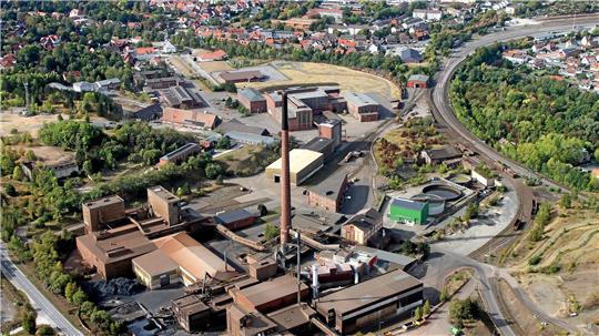 Hüttengelände in Harlingerode: Eine jahrhundertealte Vergangenheit mit Blei-Belastungen als schwerem Erbe. Nach Einschätzung von Wissenschaftlern und des Landkreises hat die hohe Blutbleibelastung von Kindern ihren Ursprung in der Bergbaugeschichte des Harzes und entsprechend belasteten Böden.