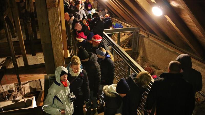 Hunderte besuchen den Lichterglanz in der Grube Samson Hunderte Besucher kommen zum Lichterglanz.