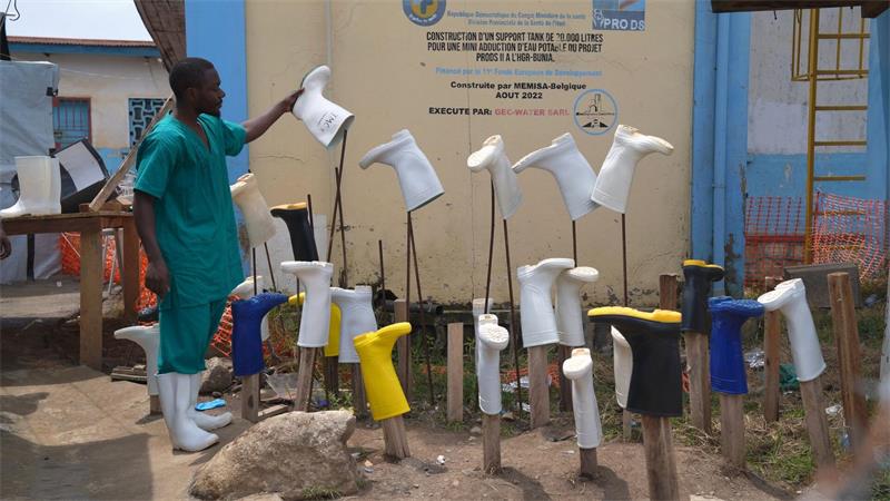 Ebola in weiterer Provinz im Kongo festgestellt Hunderte Ebola-Patienten werden in Krankenhäusern und Isolierstationen behandelt, doch eine Mehrheit der Patienten stirbt in den Ortschaften. (Archivbild)