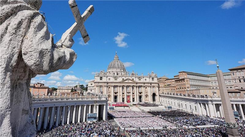 Nach Abschied von Papst Franziskus: Konklave rückt in Fokus Hunderttausende wohnten der Trauerfeier von Papst Franziskus bei.