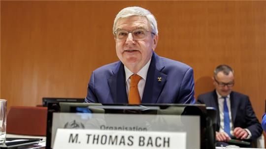 IOC-Präsident Thomas Bach geht trotz der angekündigten Neuwahlen in Frankreich von einem reibungslosen Ablauf der Sommerspiele in Paris aus.
