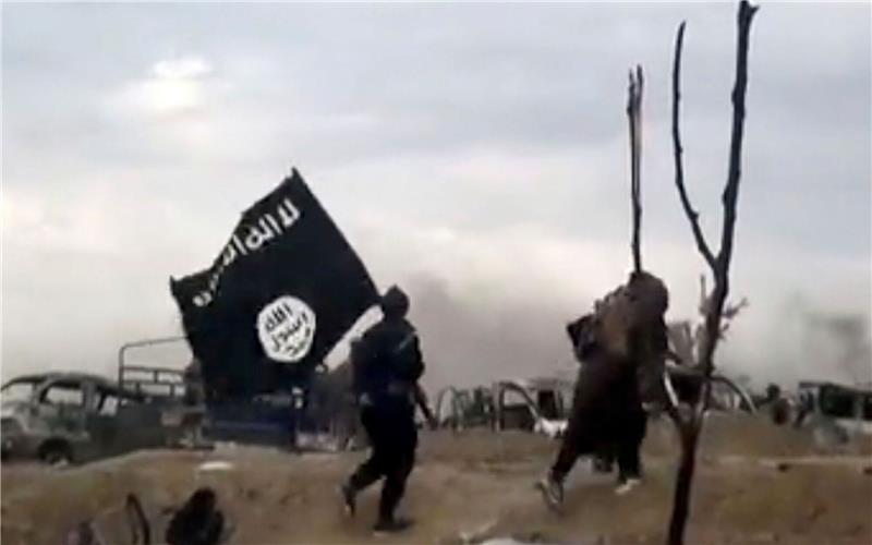 IS-Terrormiliz bestätigt Tod ihres Anführers IS-Kämpfer im syrischen Baghus: Der IS kontrollierte über Jahre große Gebiete im Irak und im benachbarten Bürgerkriegsland Syrien (Archivbild).