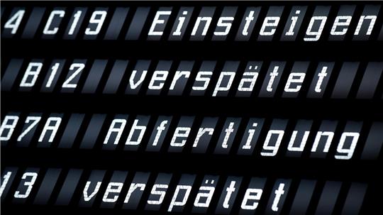 IT-Probleme haben am Flughafen Hannover vorübergehend für einen Ausfall der Check-In-Systeme gesorgt. (Symbolbild)