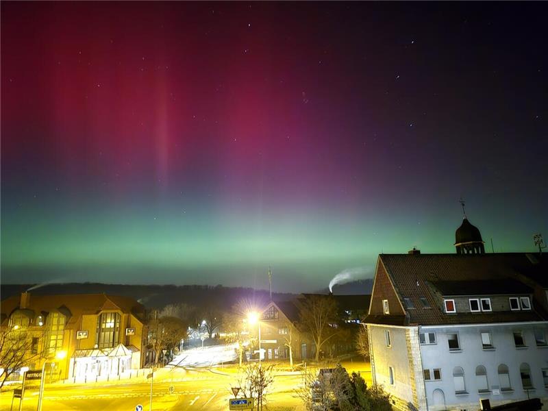 "Ich konnten gestern Abend in Vienenburg direkt über dem Rathaus die Polarlichte...