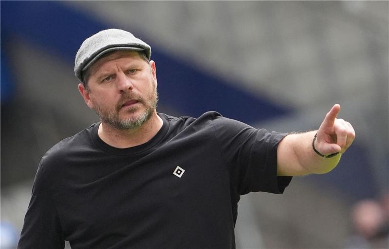 Baumgart will auch bei Nicht-Aufstieg beim HSV bleiben «Ich unterschreibe nicht für eine Liga, sondern immer bei einem Verein», sagt HSV-Coach Steffen Baumgart.