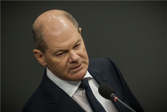 «Ich werde auch wieder mit Putin telefonieren - weil es nötig ist, dass miteinander gesprochen wird», sagt Bundeskanzler Olaf Scholz (SPD) im Gespräch mit dem «Tagesspiegel».