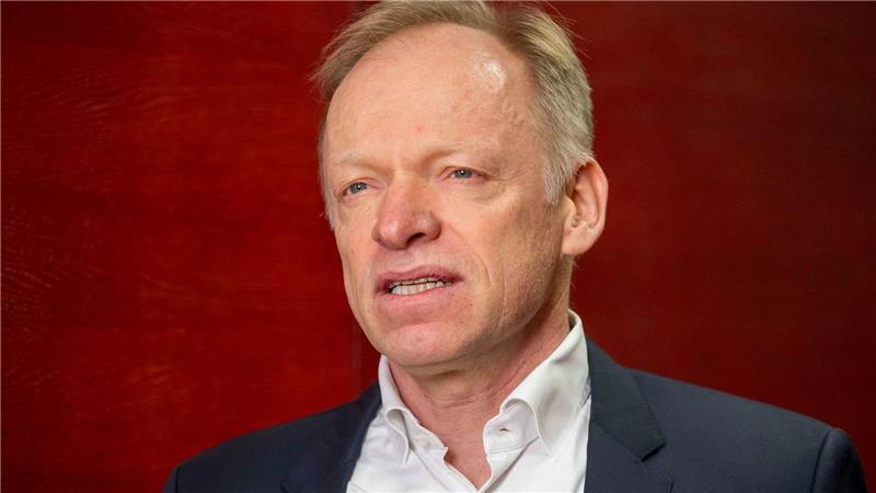 Neue Tankstellen-Regelung könnte vor Ostern greifen Ifo-Chef Clemens Fuest verweist darauf, dass Deutschland nicht mehr so abhängig von Öl sei wie in den 70er Jahren. (Archivbild)