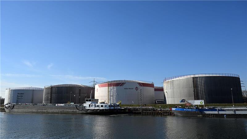 Ihre strategischen Ölreserven geben Volkswirtschaften jeweils in Krisensituationen frei, um den Ölmarkt zu stabilisieren oder auf Versorgungsengpässe zu reagieren. (Archivbild)