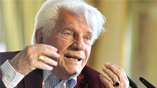 Im Alter von nur 18 Jahren spielte er erstmals in einer Gastrolle am Burgtheater: Gerhard Klingenberg - hier im Juni 2014.
