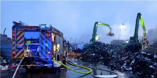 Im April löscht die Feuerwehr einen Brand bei Electrocycling – einer von 81 Einsätzen der Harlingeröder Wehr. Archivfoto: Feuerwehr