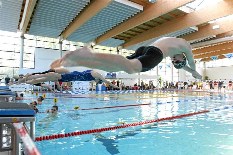 Im Aquantic-Schwimmbad wird am 1. September 24 Stunden lang geschwommen.  Archivfoto: Schenk