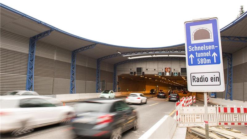 Im August wird der Schnelsen-Tunnel dann noch einmal gesperrt. (Archivbild)