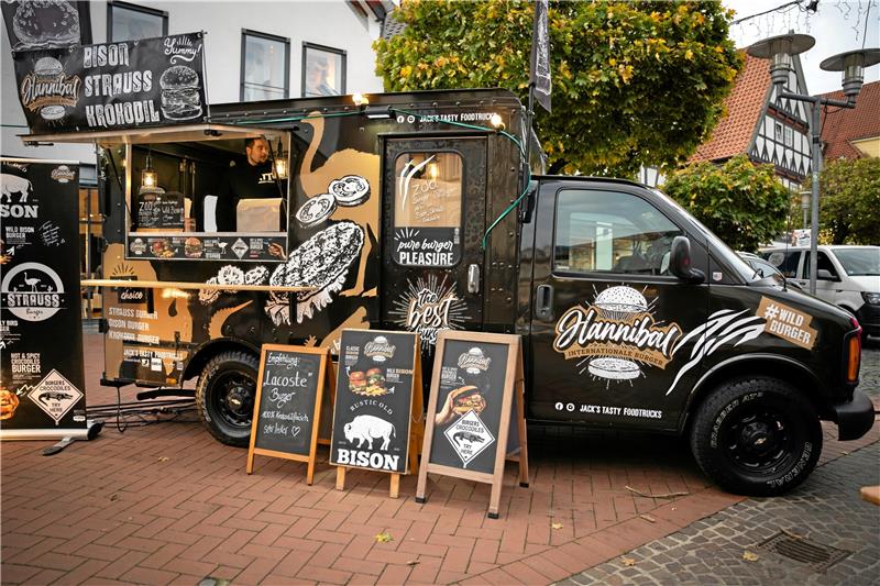 Im Badepark wird es vom 7. bis 9. Juli ein exotisches Speiseangebot geben, aber auch die Optik soll stimmen. Mehrere Food-Trucks sind gemeldet. Fotos: Schlegel/Veranstalter