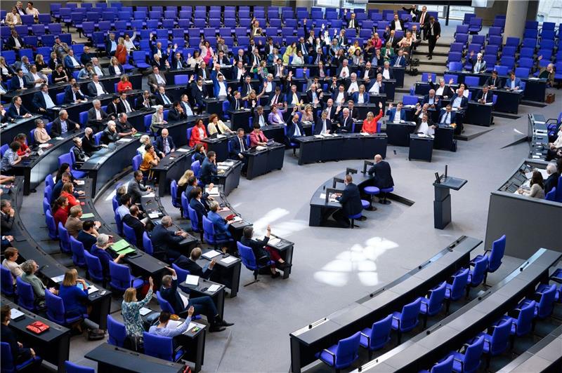 Im Bundestag wurde gegen einen U-Ausschuss zur Aufklärung des Steuerskandals bei der Hamburger Warburg-Bank votiert.