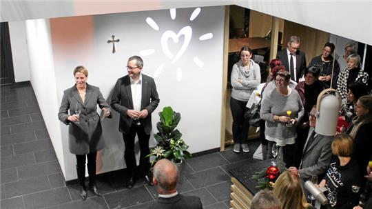 Im Dezember 2017 eröffnen Karina und Andreas Dörschel die damals neue Sonnenhotel-Zentrale in der Goslarer Baßgeige.