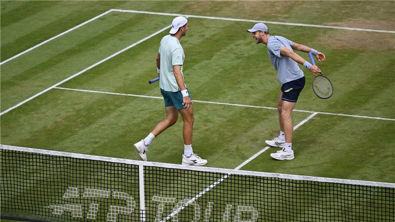Im Doppel nicht zu schlagen: Jan-Lennard Struff (l) und Yannick Hanfmann (r).