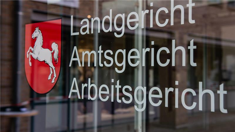 Im Fall einer wegen Gewalt gegen die Lebensgefährtin verurteilten Frau verwirft das Landgericht Göttingen einen Wiederaufnahmeantrag der Staatsanwaltschaft. (Symbolbild)