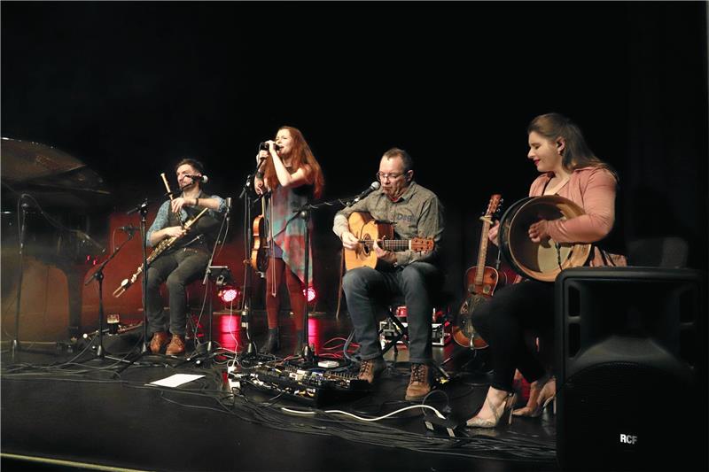 Kultur-Interessenvertretung war „überfällig“ Im Februar 2020 spielte Cara vor ausverkauftem Haus im Kulturkraftwerk Harzenergie. Dann kam Corona. Morgen ist die Irish Folk-Band mit ihrem neuen Album wieder in Goslar zu Gast. Archivfoto: Kammer