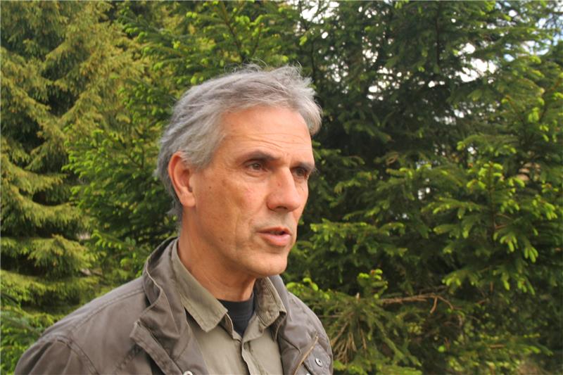Ein Pionier verlässt den Nationalpark Im Fichtenwald: Andreas Pusch, erster Leiter des fusionierten länderübergreifenden Nationalparks Harz, verlässt das Schutzgebiet. Der gebürtige Bad Harzburger geht in den tatsächlich wohlverdienten Ruhestand.  Foto: Knolle