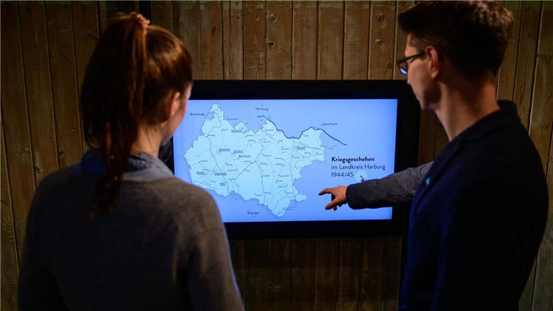 Ausgebombt und auf der Flucht - die „Ley-Bude“ als Zuflucht Im Freilichtmuseum gibt es auch interaktive Karten.