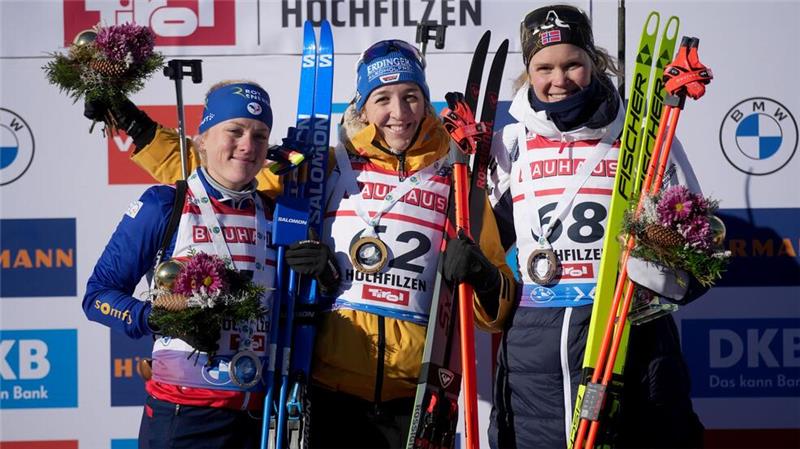 Im Gelben Trikot: Franziska Preuß (M).