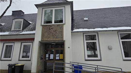 Im Gemeindehaus St. Georg treffen sich regelmäßig die Kinder des Projekts "Klik – Kleine im Kommen". Doch jetzt steht das Betreuungsangebot auf der Kippe. Hilft es, wenn die Stadt ihren Zuschuss sofort zahlt?