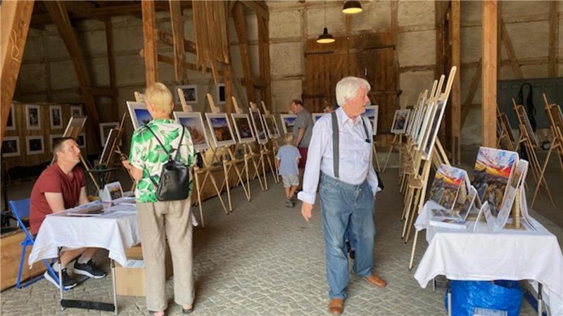 Im Gestüt werden sich gleich mehrere Kunstschaffende präsentieren, unter anderem, wie hier im vergangenen Jahr, der Fotograf Martin Wurzbacher.