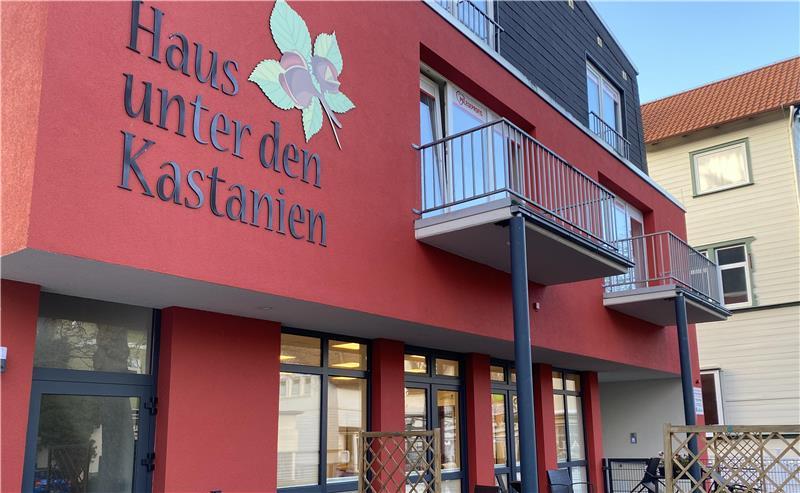 Im „Haus unter den Kastanien“ betreibt der Pflegedienst Sari seit dem Sommer eine Beatmungs- und Intensivpflege-WG für neun Bewohner.